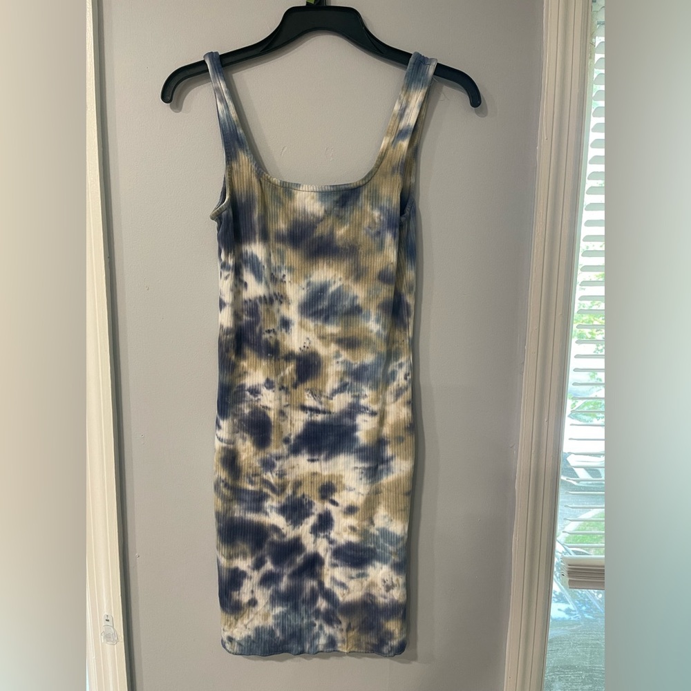 Forever 21 Blue and Cream Tie-Dye Ribbed Dress